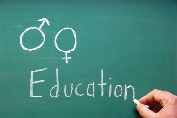 Giáo dục giới tính phải được dạy ở các trường cao đẳng/đại học