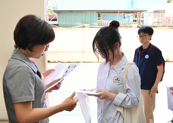 Thí sinh tự do cần lưu ý 6 điểm hỗ trợ đăng ký xét tuyển tại Hà Nội